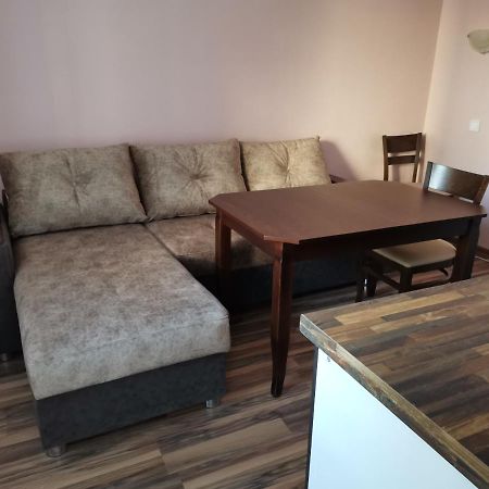 Guest Rooms Mihaylovi Paweł Banja Zewnętrze zdjęcie