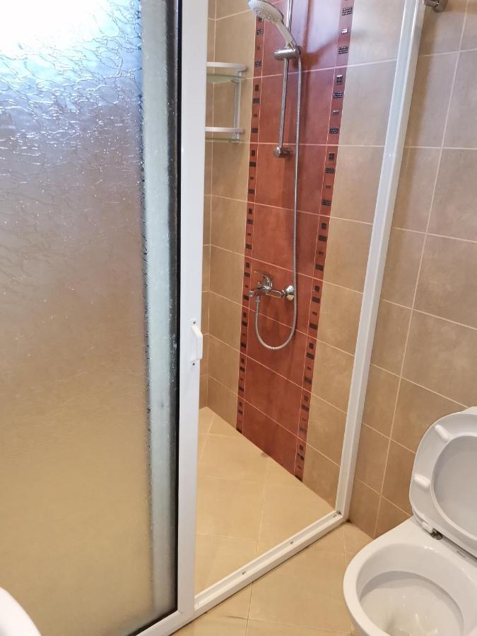 Guest Rooms Mihaylovi Paweł Banja Zewnętrze zdjęcie