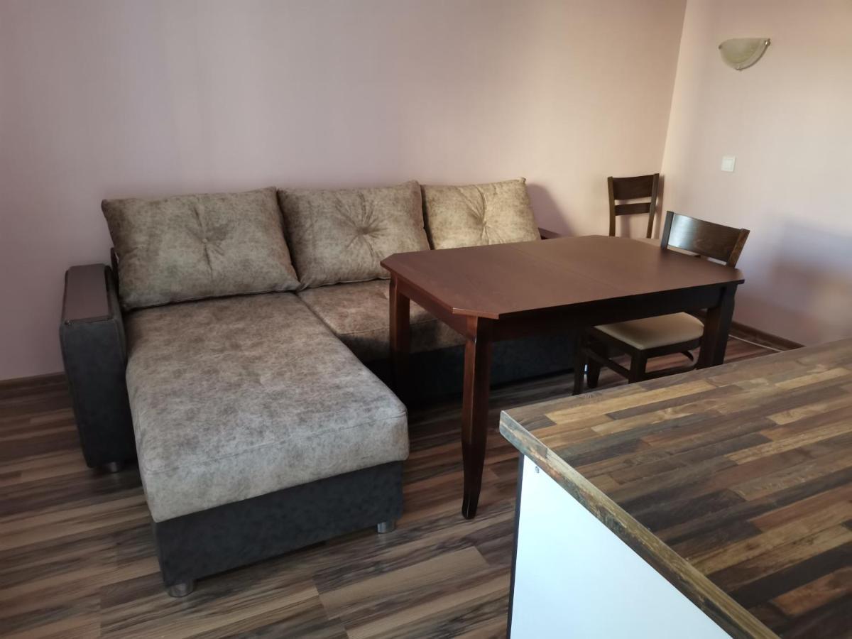 Guest Rooms Mihaylovi Paweł Banja Zewnętrze zdjęcie